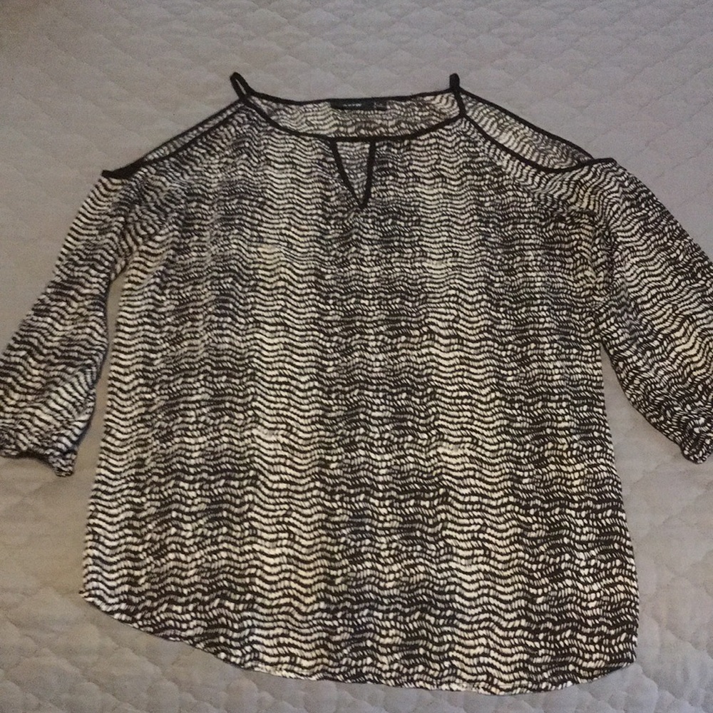 APT. 9 3/4 sleeve blouse